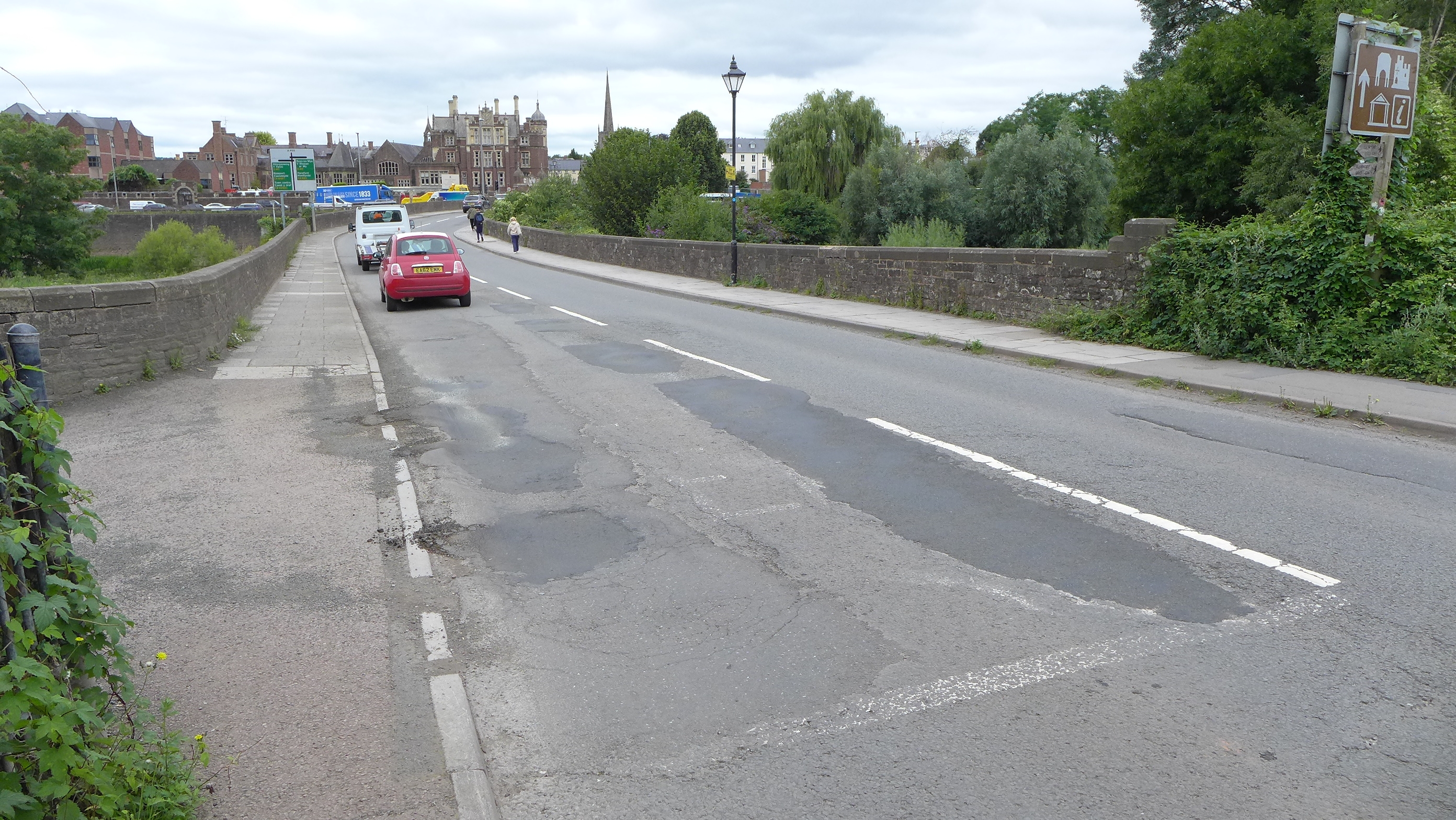 A40 cycle online lane